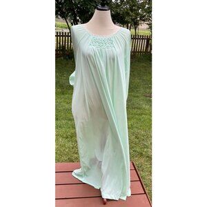 Vintage Sears Mint Green Nylon Nightgown With Lace Detail & Smocked Bodice Women